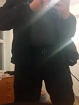 Snapshot of Viause_Kentauelle chatting on 02.26.25 Viause Kentauelle online show from 02.26.25