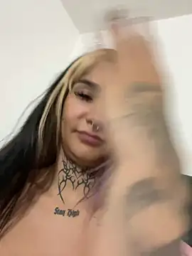 Snapshot of party-naugthysex chatting on 03.16.25 party-naugthysex online show from 03.16.25