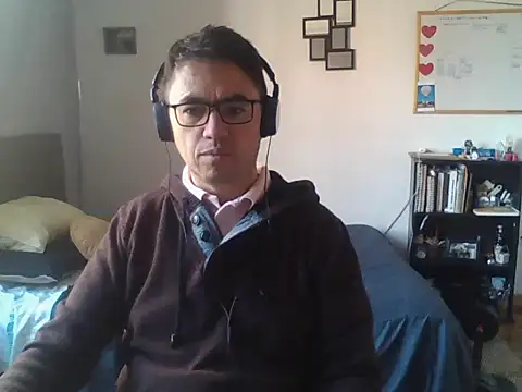 Diptongo online show from 11.04.25