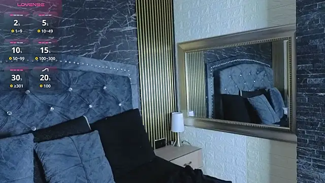 charlotte  G online show from 02.10.26