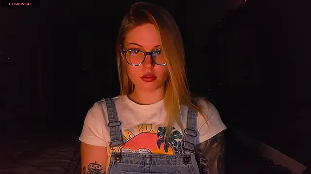 VoluptuousDreams online show from 02.07.25
