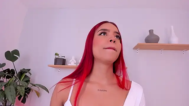 Snapshot of Scarlett_Morgan_ chatting on 02.01.25 Scarlett Morgan online show from 02.01.25