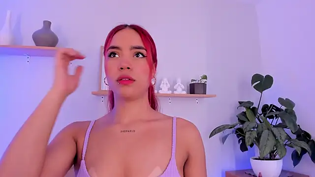 Snapshot of Scarlett_Morgan_ chatting on 02.05.25 Scarlett Morgan online show from 02.05.25