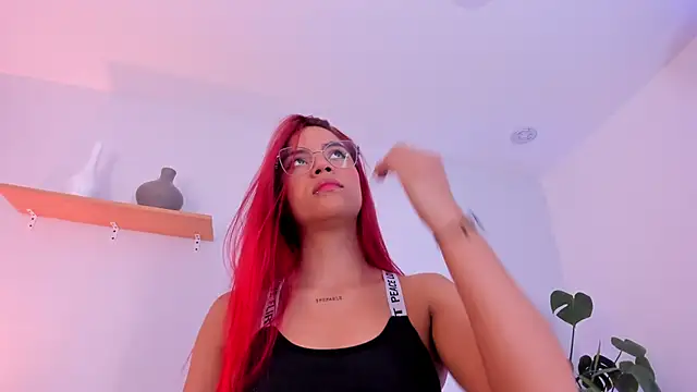 Snapshot of Scarlett_Morgan_ chatting on 02.06.25 Scarlett Morgan online show from 02.06.25