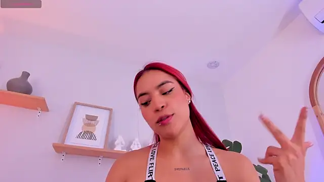 Snapshot of Scarlett_Morgan_ chatting on 02.07.25 Scarlett Morgan online show from 02.07.25