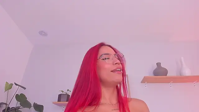 Snapshot of Scarlett_Morgan_ chatting on 03.04.25 Scarlett Morgan online show from 03.04.25