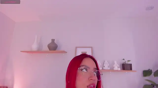 Snapshot of Scarlett_Morgan_ chatting on 03.05.25 Scarlett Morgan online show from 03.05.25