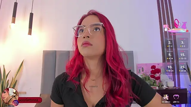 Snapshot of Scarlett_Morgan_ chatting on 09.17.25 Scarlett Morgan online show from 09.17.25