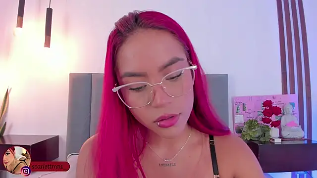 Snapshot of Scarlett_Morgan_ chatting on 10.07.25 Scarlett Morgan online show from 10.07.25