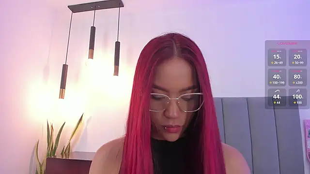 Snapshot of Scarlett_Morgan_ chatting on 11.22.25 Scarlett Morgan online show from 11.22.25