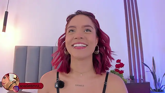 Snapshot of Scarlett_Morgan_ chatting on 12.17.25 Scarlett Morgan online show from 12.17.25