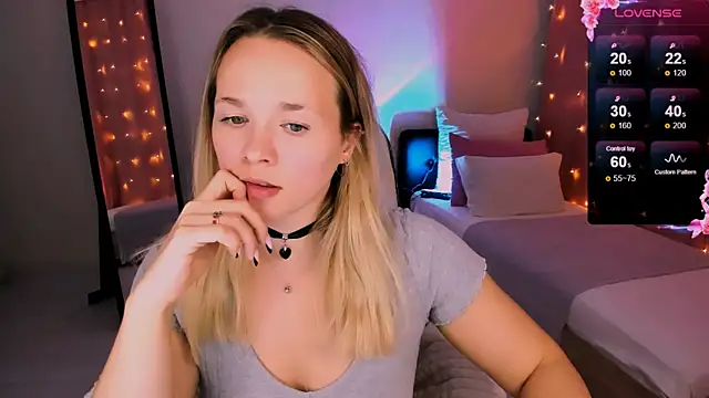 Snapshot of SherillBrill chatting on 01.29.25 SherillBrill online show from 01.29.25