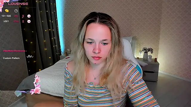 Snapshot of SherillBrill chatting on 03.09.25 SherillBrill online show from 03.09.25