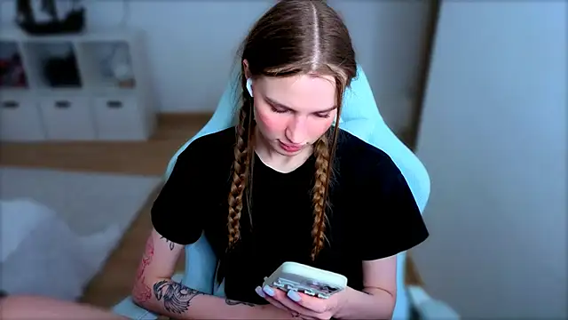 StellaLawless online show from 02.21.26