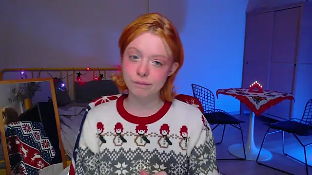 Snapshot of KatieMelone chatting on 12.13.24 KatieMelone online show from 12.13.24