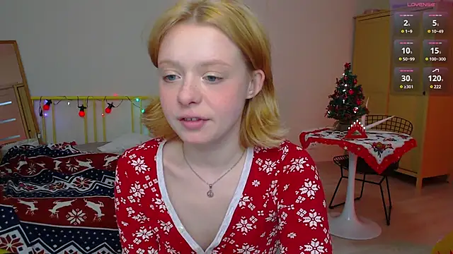 Snapshot of KatieMelone chatting on 12.19.24 KatieMelone online show from 12.19.24