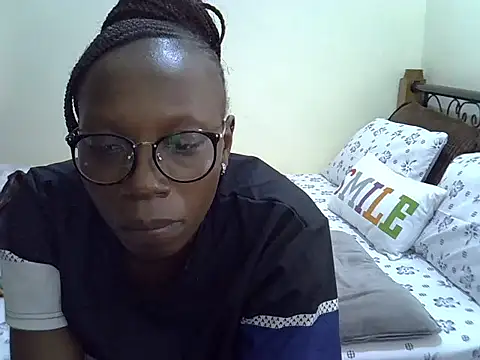 Sweet Bear online show from 12.19.25