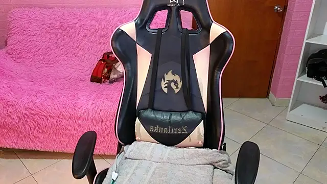 keity moon online show from 04.07.26