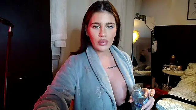 Snapshot of Bustyjessicalouu chatting on 12.28.24 Bustyjessicalouu online show from 12.28.24