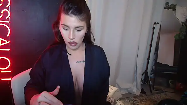 Snapshot of Bustyjessicalouu chatting on 03.05.25 Bustyjessicalouu online show from 03.05.25