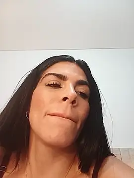 valecruz903 online show from 09.23.25