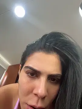 valecruz903 online show from 04.10.26