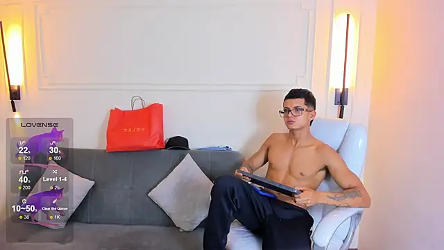 Paradise boy s online show from 01.10.26