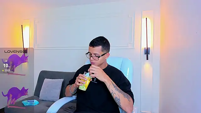 Paradise boy s online show from 02.14.26