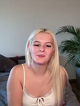 Allylove03 online show from 01.10.25