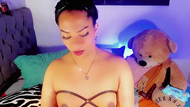 Zakura hot1 online show from 10.03.25