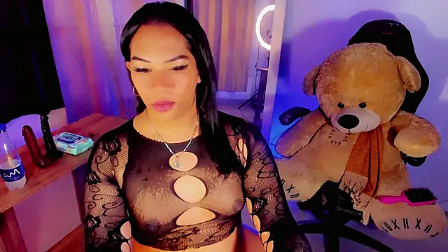 Zakura hot1 online show from 12.23.25