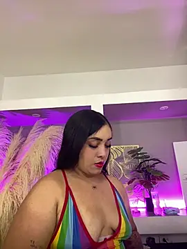 Snapshot of Sheeryl__ chatting on 07.25.26 Sheeryl online show from 07.25.26