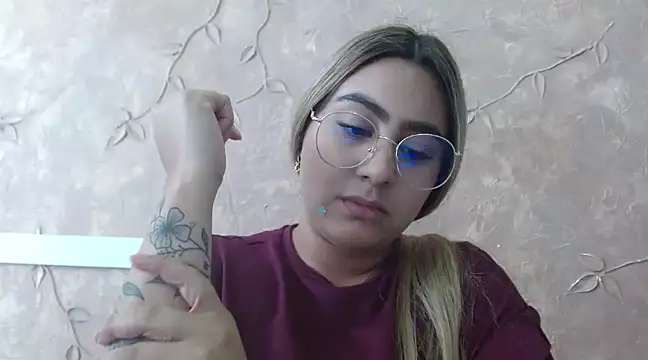 Miabonnett  online show from 01.28.25