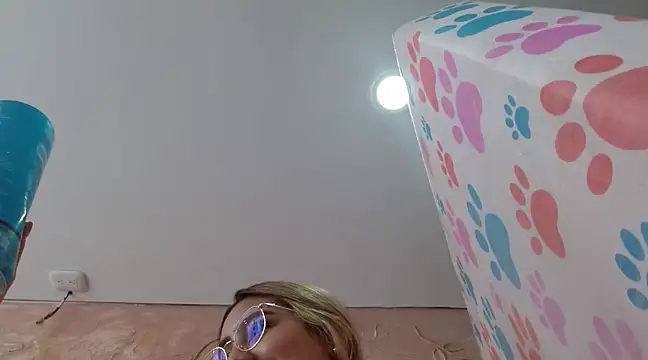 Miabonnett  online show from 01.30.25