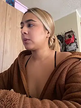 Snapshot of Miabonnett_ chatting on 06.01.26 Miabonnett online show from 06.01.26