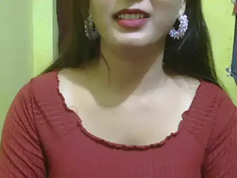 Snapshot of Model-Tanya chatting on 02.10.25 Model-Tanya online show from 02.10.25