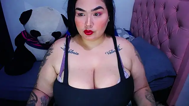 Snapshot of Fernanda_Big_Boobs chatting on 06.08.26 Fernanda Big Boobs online show from 06.08.26