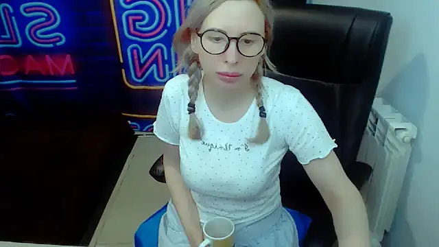 Snapshot of kerakiss877 chatting on 03.20.25 kerakiss877 online show from 03.20.25