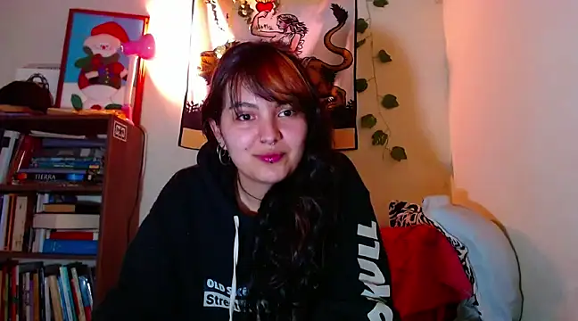 Snapshot of sweetiee_mary chatting on 12.16.24 sweetiee mary online show from 12.16.24