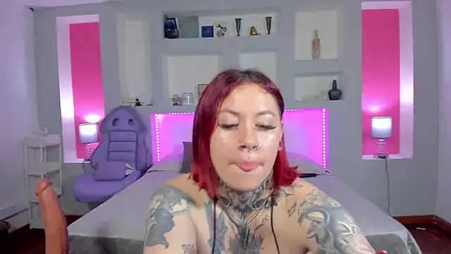 ViolettaBaker  online show from 12.30.24