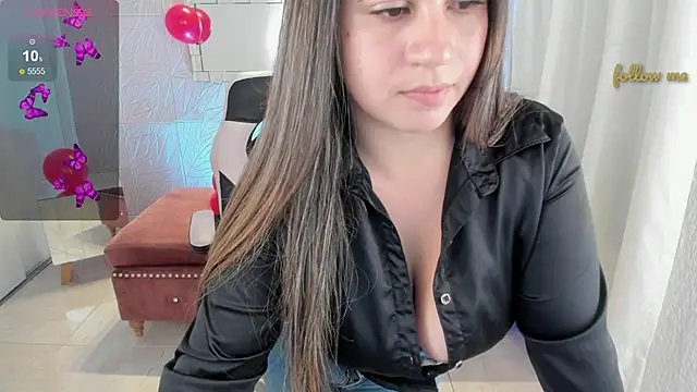 Snapshot of sweet_alice_m chatting on 02.24.25 sweet alice m online show from 02.24.25