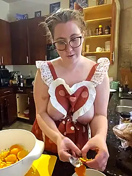 Snapshot of littlelustlamb chatting on 01.24.25 littlelustlamb online show from 01.24.25