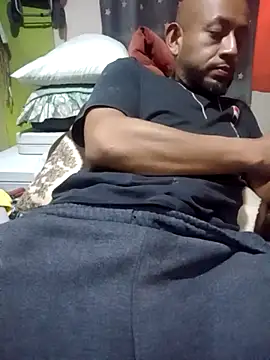 Snapshot of pineda1689 chatting on 02.26.25 pineda1689 online show from 02.26.25