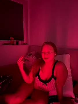 Snapshot of NickyGold_Official chatting on 12.03.24 NickyGold Official online show from 12.03.24