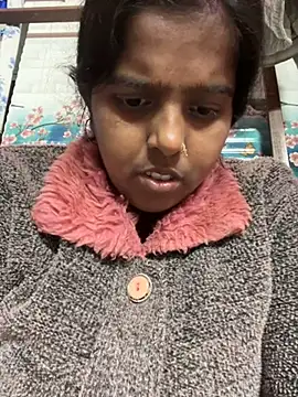 Snapshot of Beauty-queen chatting on 01.22.25 Beauty-queen online show from 01.22.25
