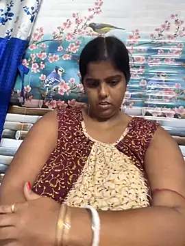 Snapshot of Beauty-queen chatting on 09.13.25 Beauty-queen online show from 09.13.25