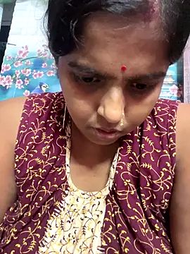 Snapshot of Beauty-queen chatting on 09.17.25 Beauty-queen online show from 09.17.25