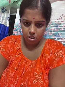 Snapshot of Beauty-queen chatting on 10.06.25 Beauty-queen online show from 10.06.25