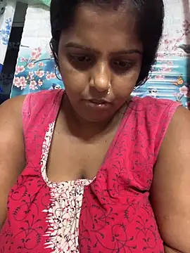 Snapshot of Beauty-queen chatting on 10.11.25 Beauty-queen online show from 10.11.25