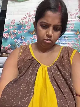 Beauty-queen online show from 10.18.25